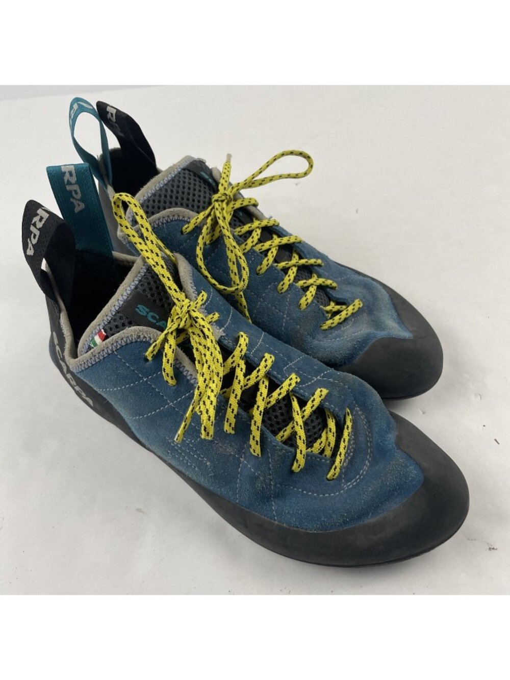 Scarpa Helix Climbing Shoes Men’s 8/Women’s 10 Gym Blue Lace Up